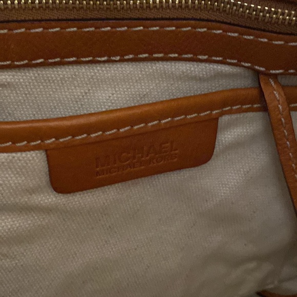 Michael Kors - Picture 2 of 3